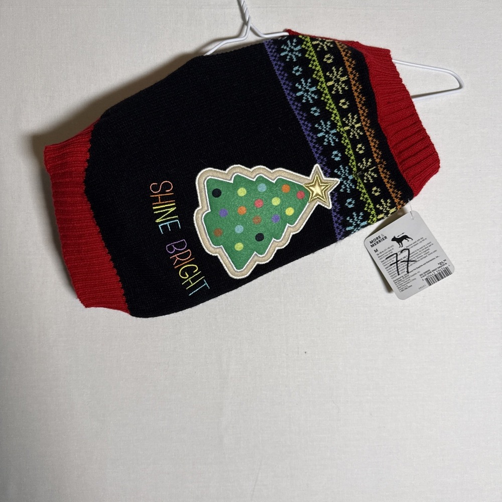More & Merrier Christmas Dog Sweater Size M Holiday Festive Pet Knit